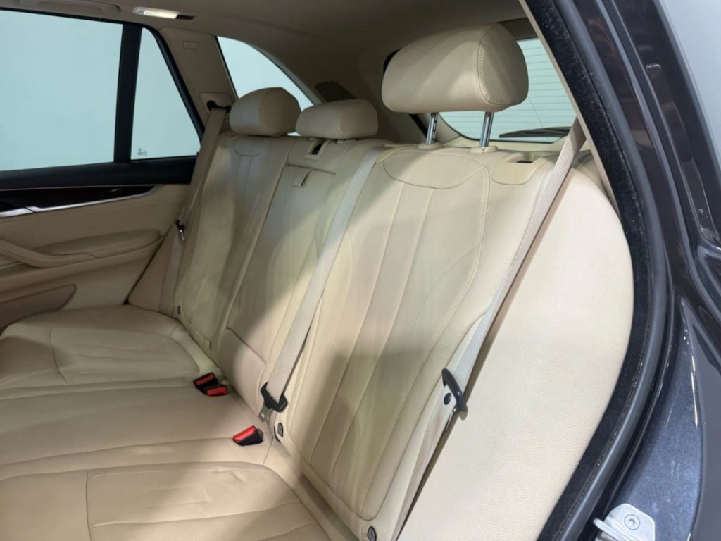 2015 BMW X5 Image 25