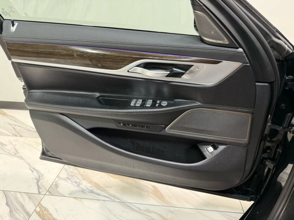 2020 BMW 7 Series Image 11