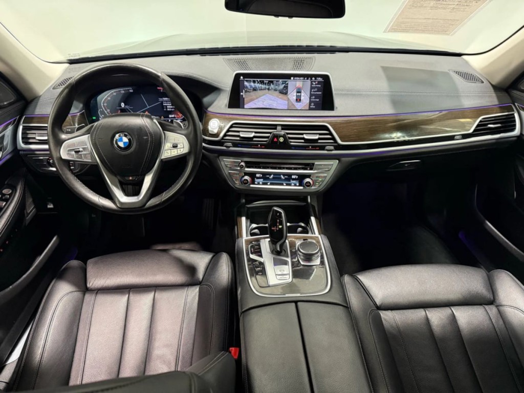 2020 BMW 7 Series Image 14