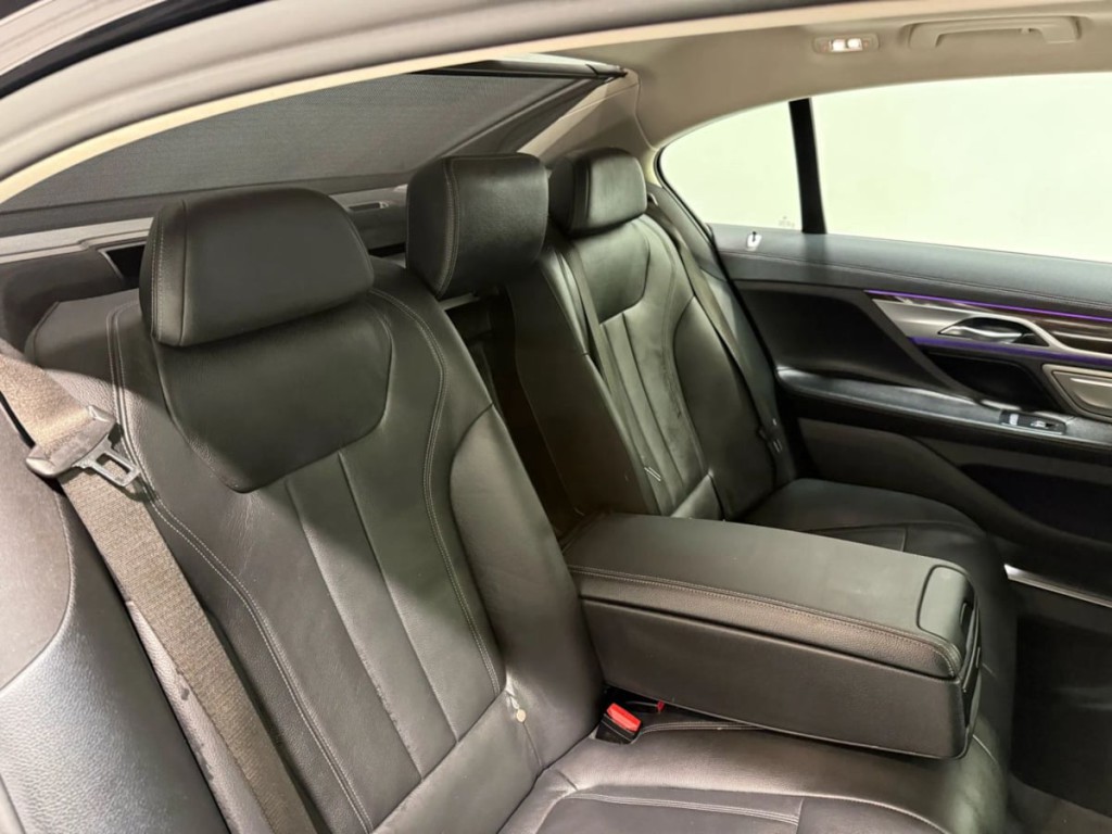 2020 BMW 7 Series Image 30