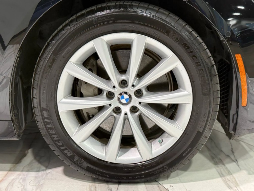 2020 BMW 7 Series Image 32