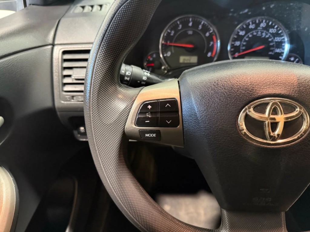 2013 Toyota Corolla Image 16