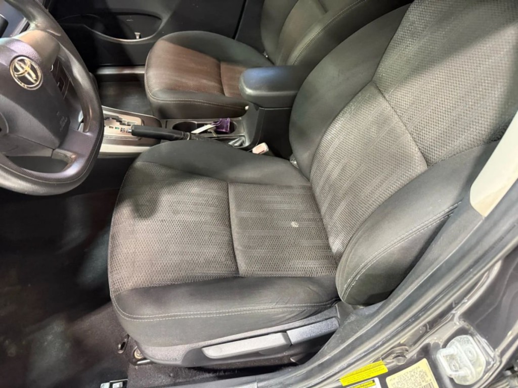 2013 Toyota Corolla Image 22