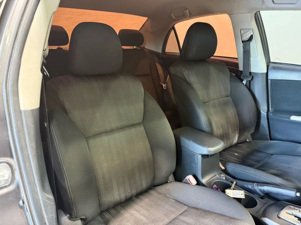 2013 Toyota Corolla Image 26