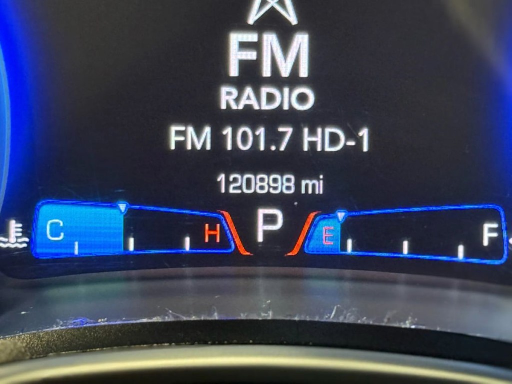 2016 Chrysler 300 Image 19