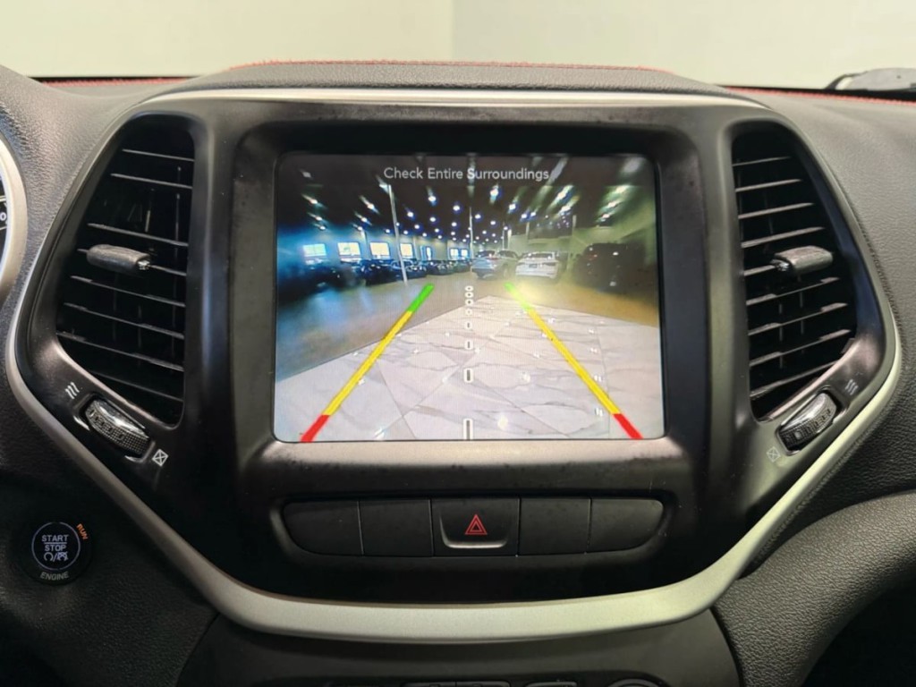 2015 Jeep Cherokee Image 21