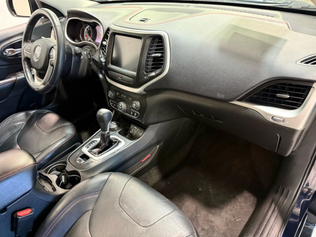 2015 Jeep Cherokee Image 26