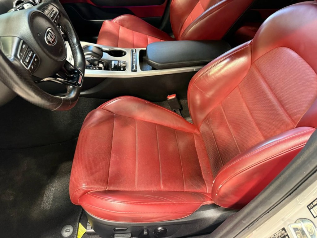 2020 Kia Stinger Image 24