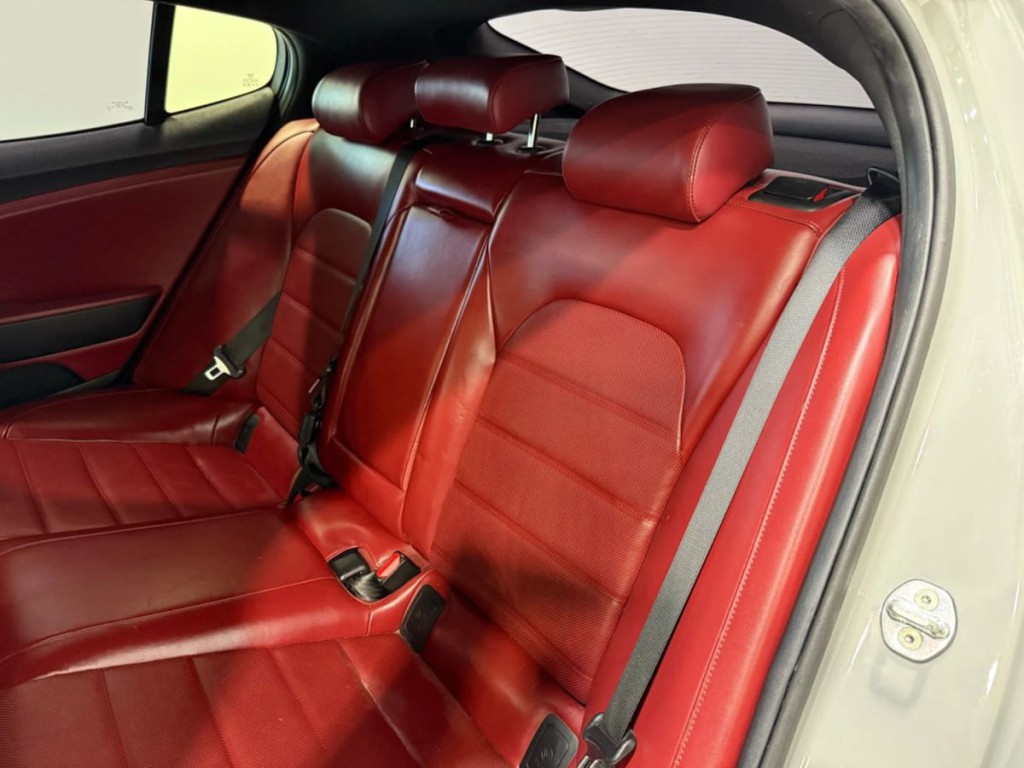 2020 Kia Stinger Image 25
