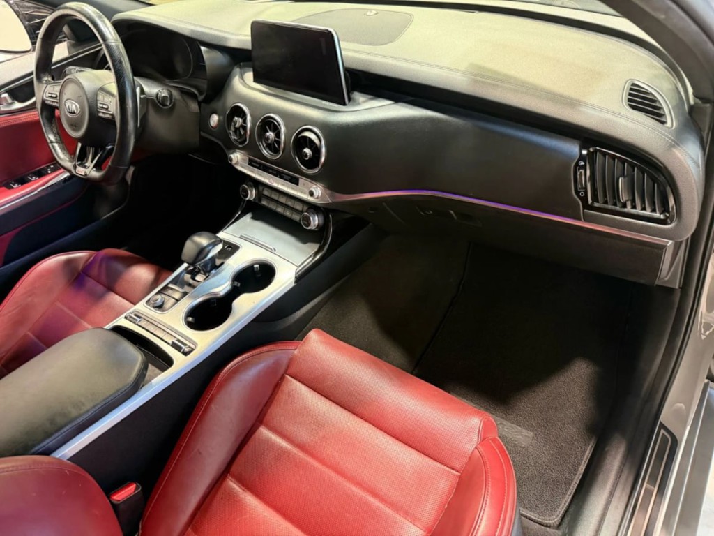 2020 Kia Stinger Image 27