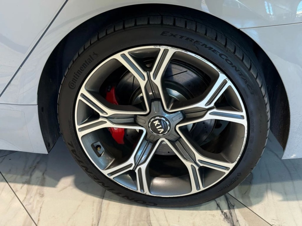 2020 Kia Stinger Image 33