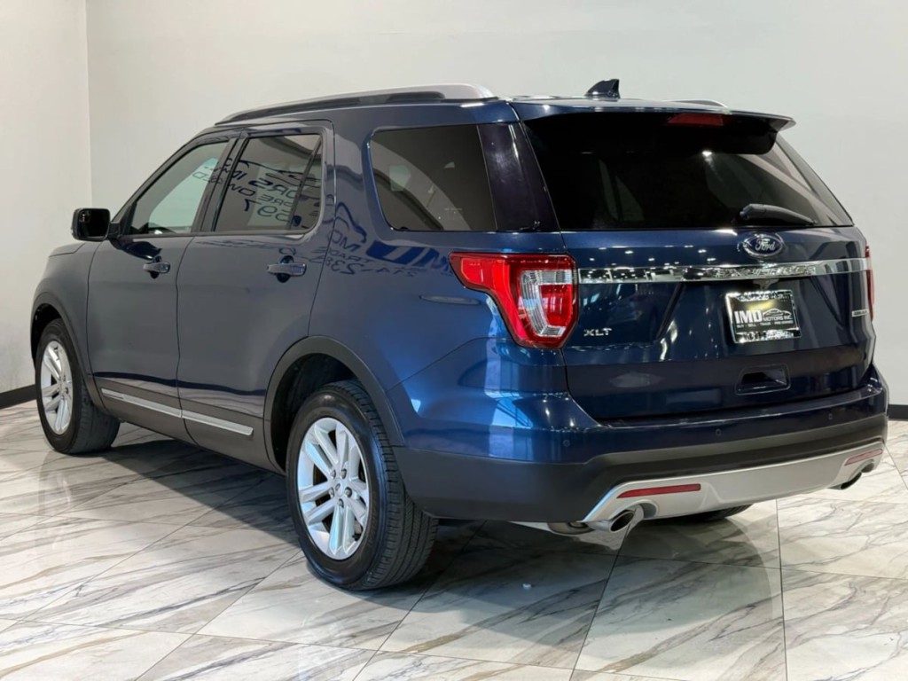 2016 Ford Explorer Image 8