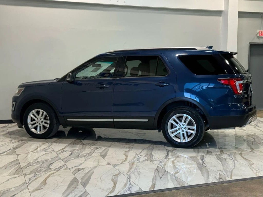 2016 Ford Explorer Image 9