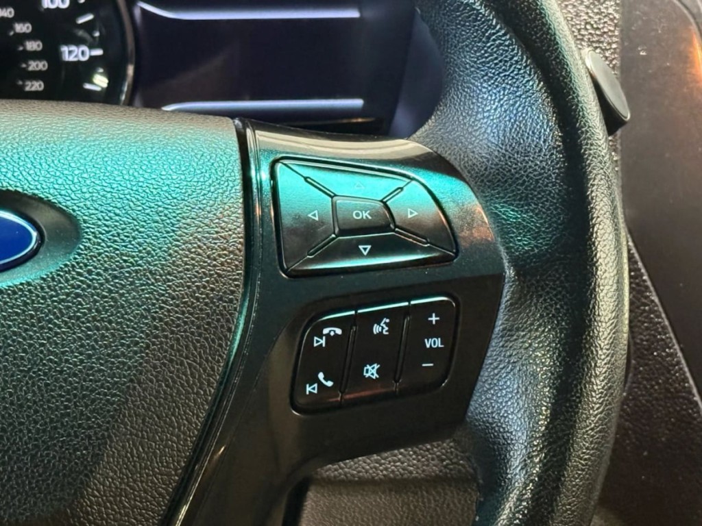 2016 Ford Explorer Image 17
