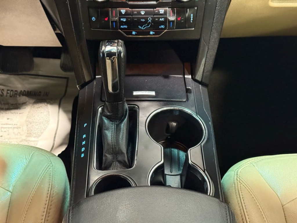 2016 Ford Explorer Image 22