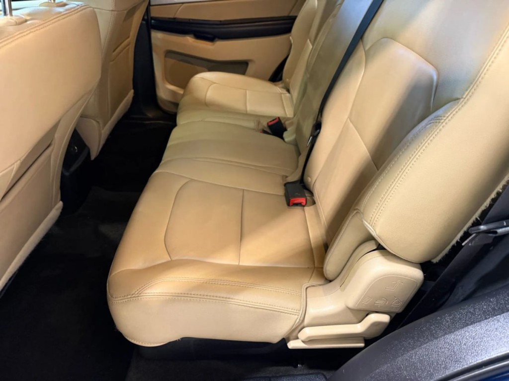 2016 Ford Explorer Image 26
