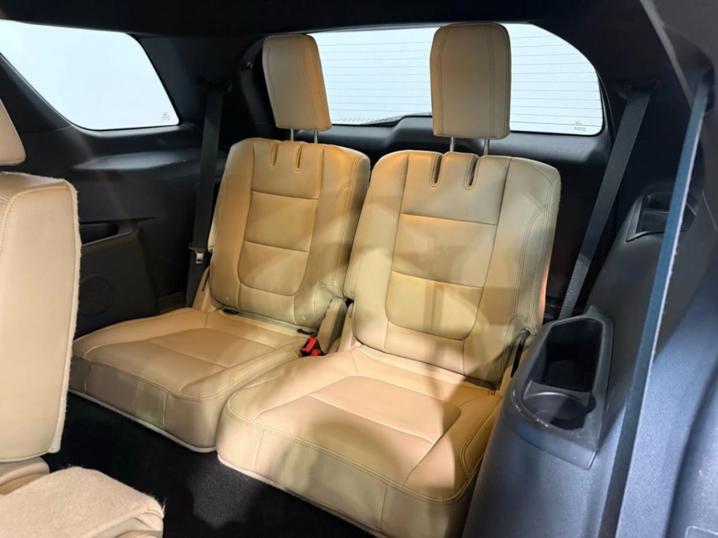 2016 Ford Explorer Image 27