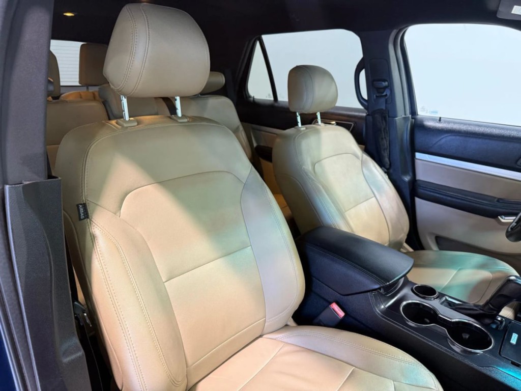 2016 Ford Explorer Image 29