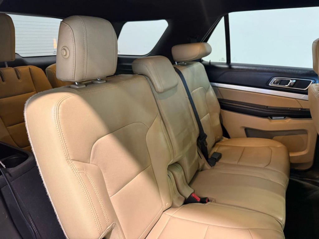 2016 Ford Explorer Image 31