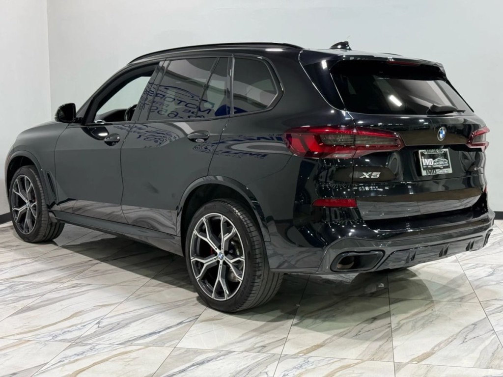 2021 BMW X5 Image 8