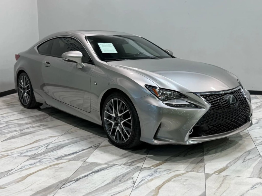 2017 Lexus RC 300 Image 4