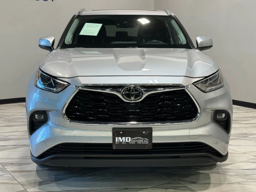 2021 Toyota Highlander Image 3