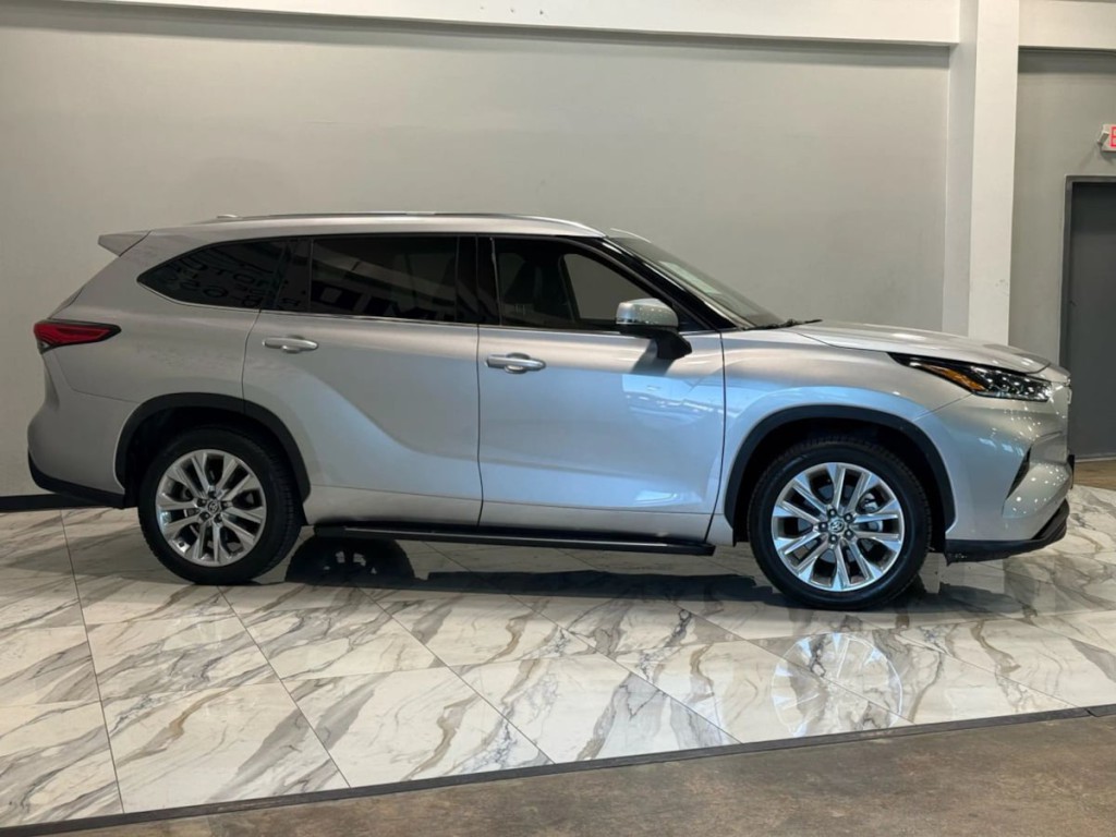2021 Toyota Highlander Image 5