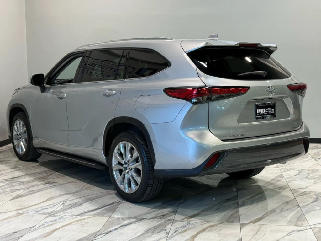 2021 Toyota Highlander Image 8