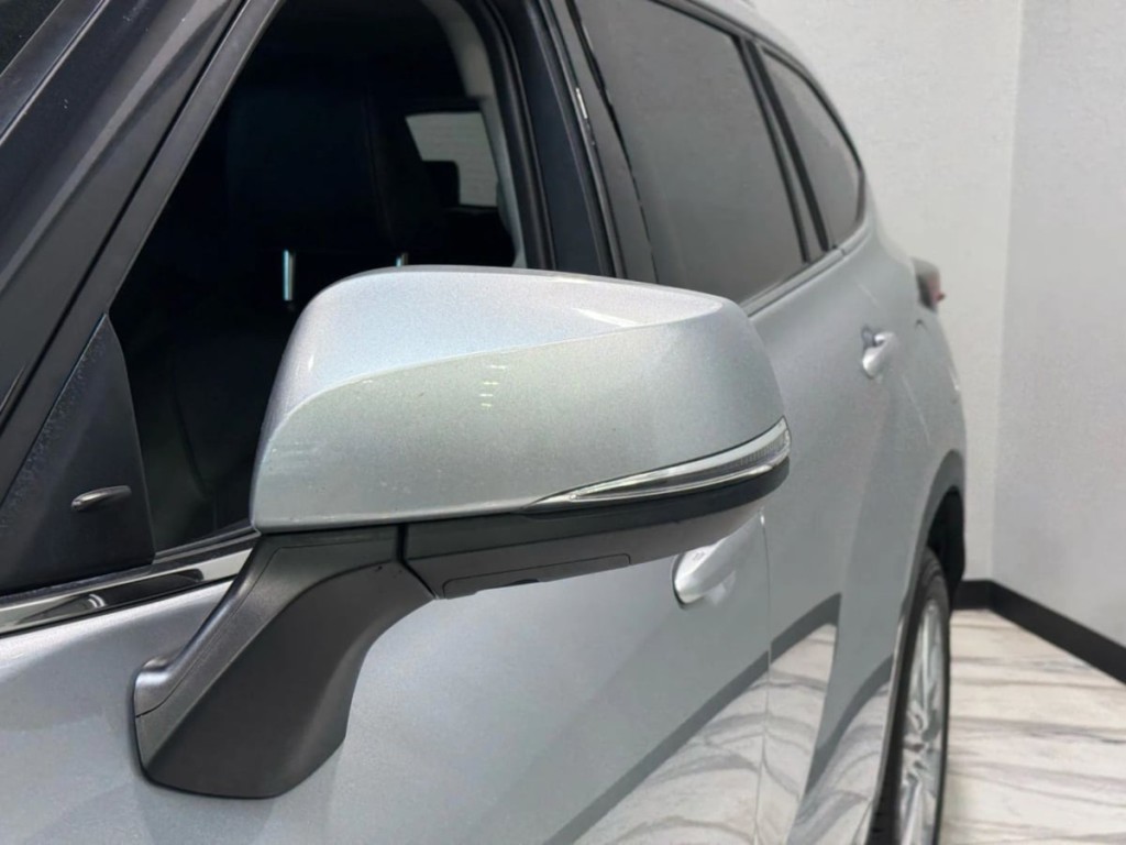 2021 Toyota Highlander Image 10