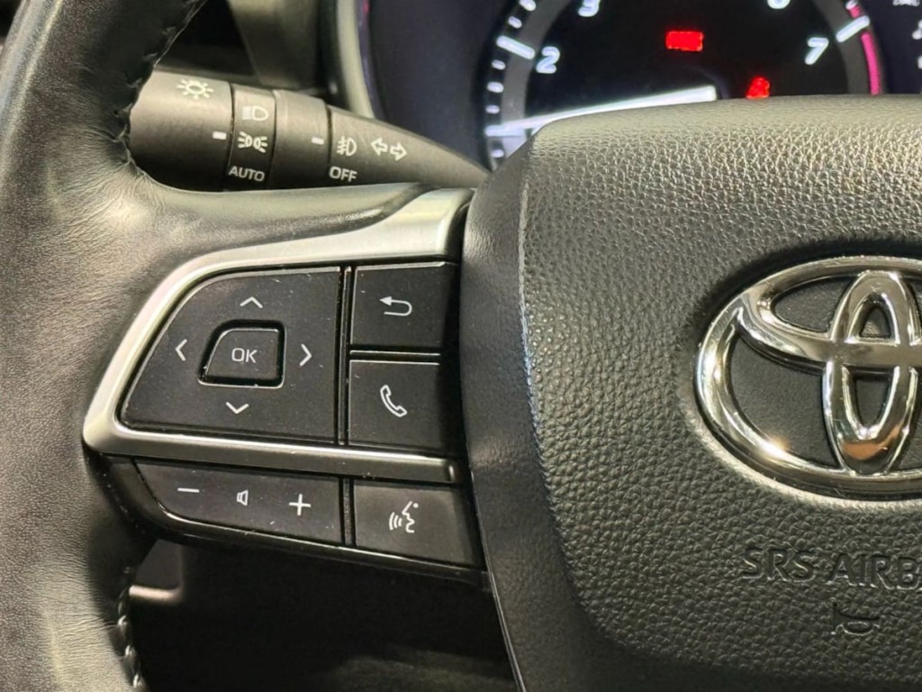 2021 Toyota Highlander Image 17