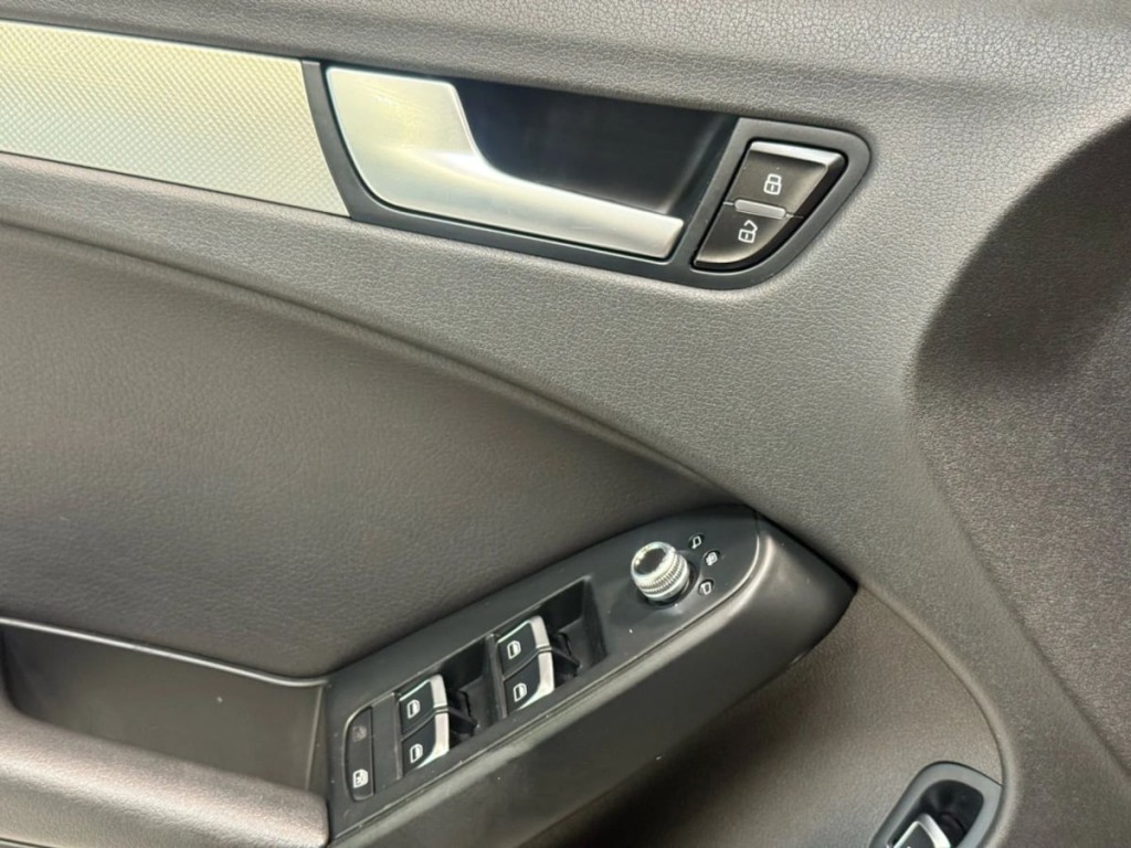 2015 Audi A4 Image 12