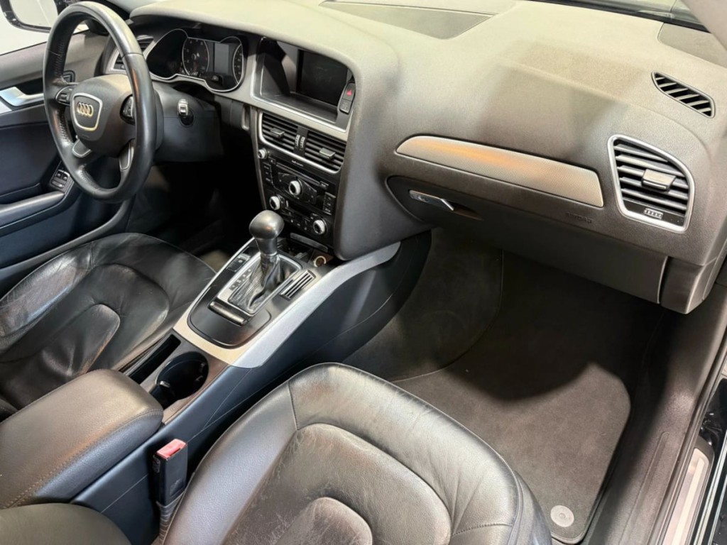 2015 Audi A4 Image 26
