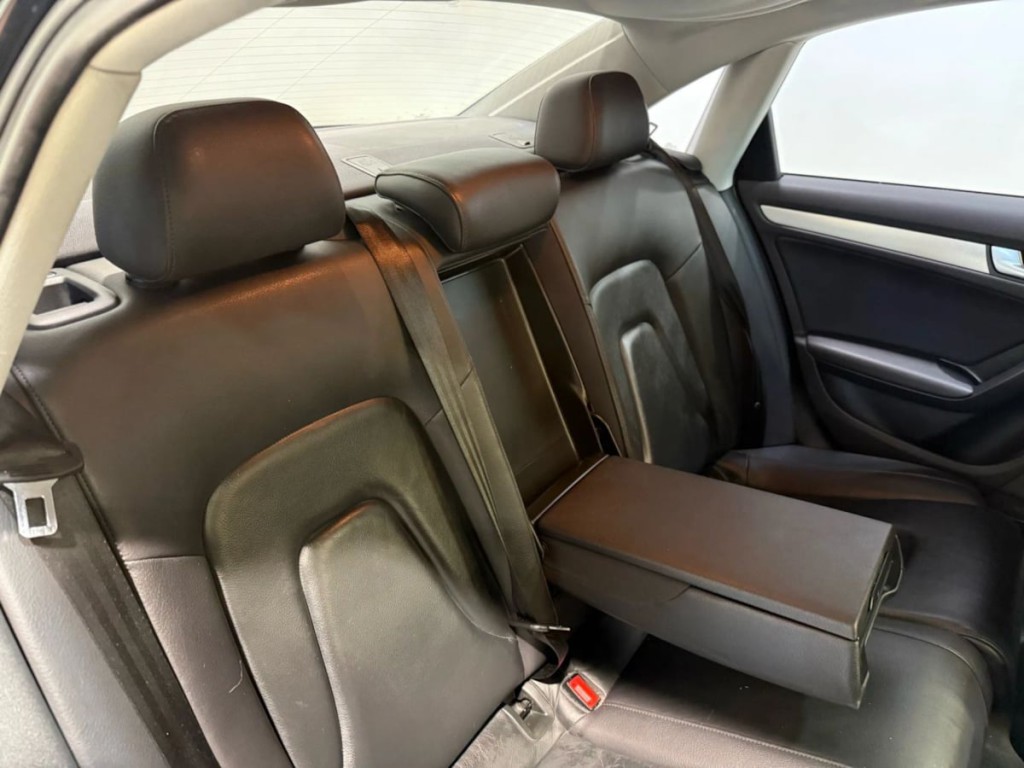 2015 Audi A4 Image 30