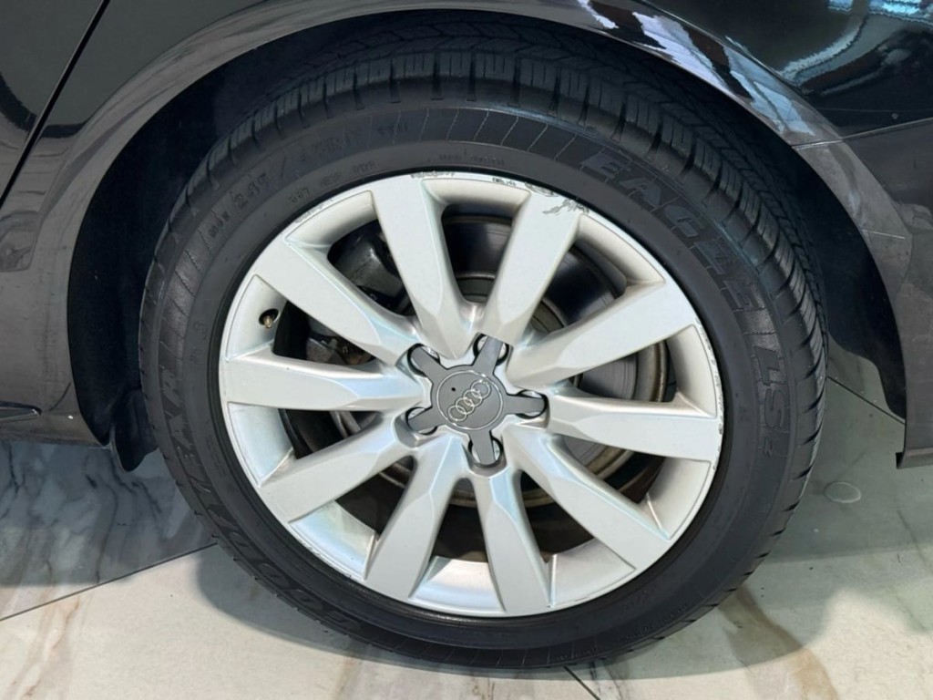 2015 Audi A4 Image 32