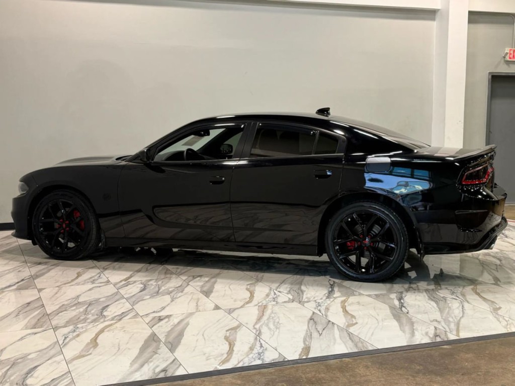 2022 Dodge Charger Image 9