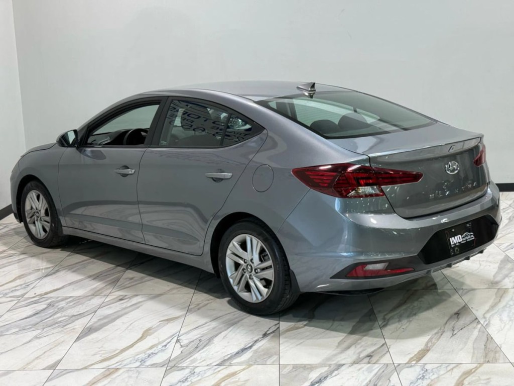 2019 Hyundai Elantra Image 8
