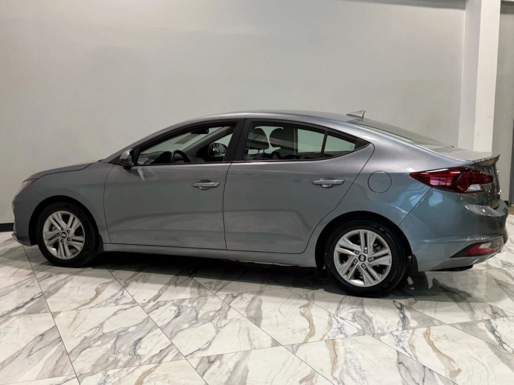 2019 Hyundai Elantra Image 9