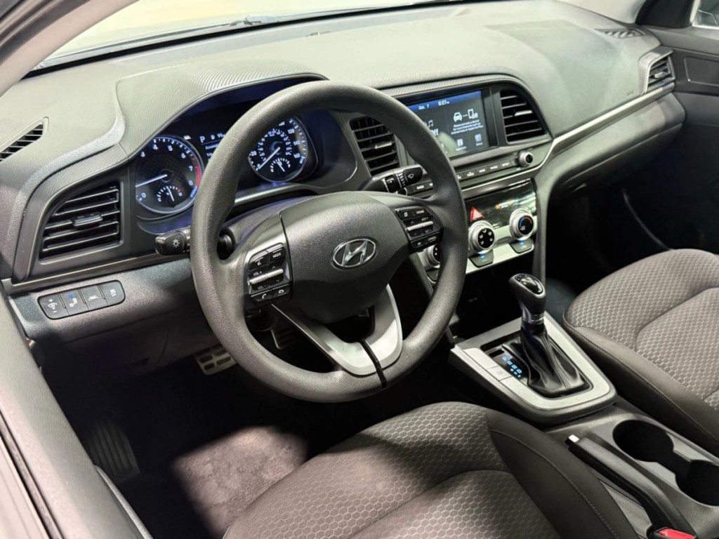 2019 Hyundai Elantra Image 13
