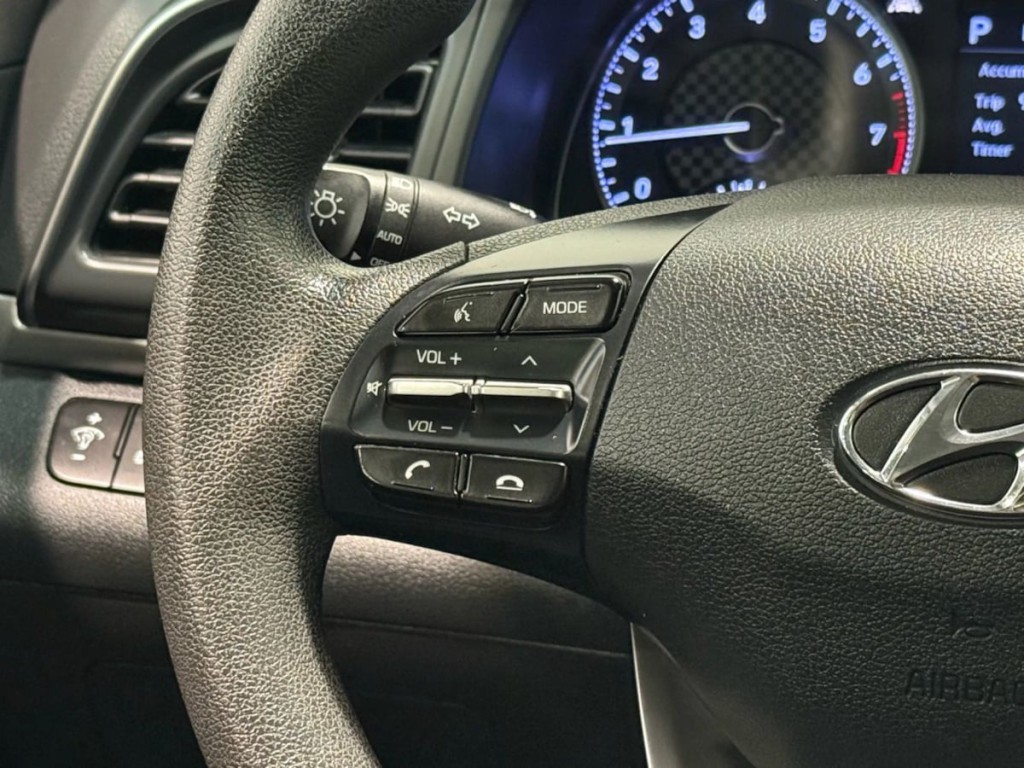 2019 Hyundai Elantra Image 16