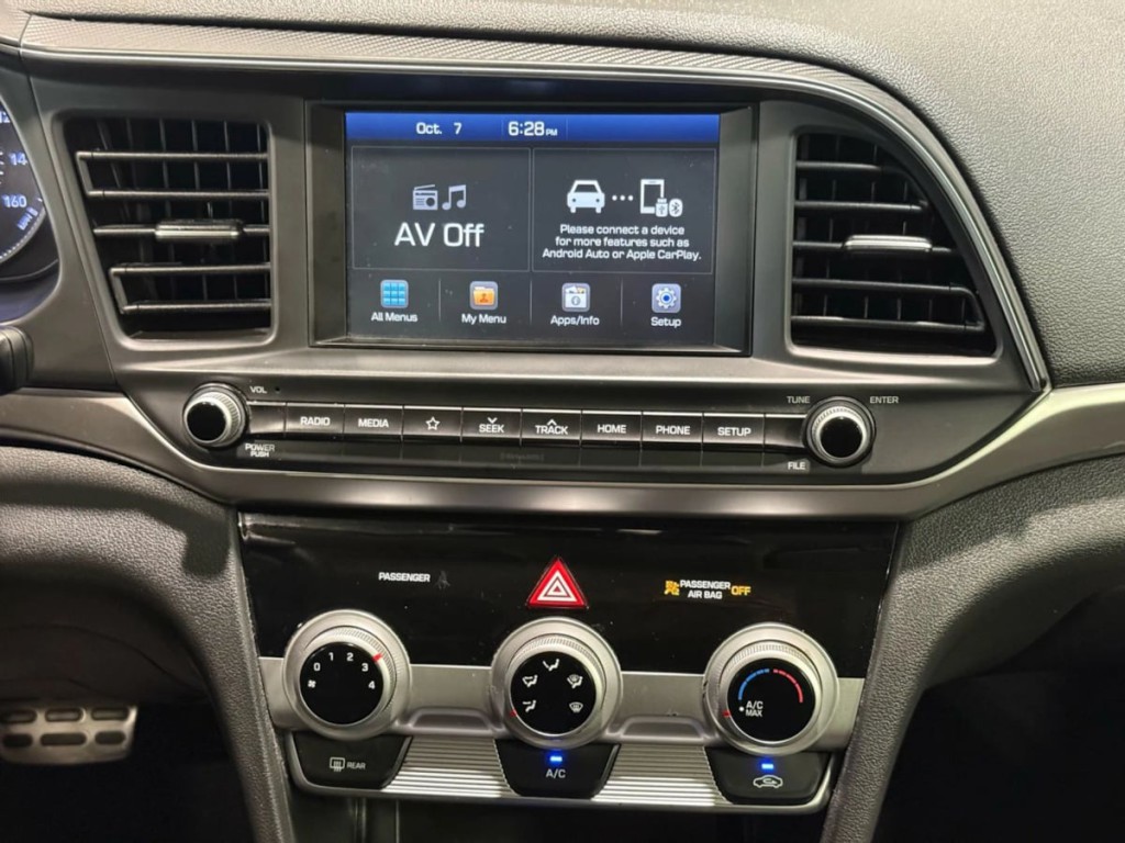 2019 Hyundai Elantra Image 21
