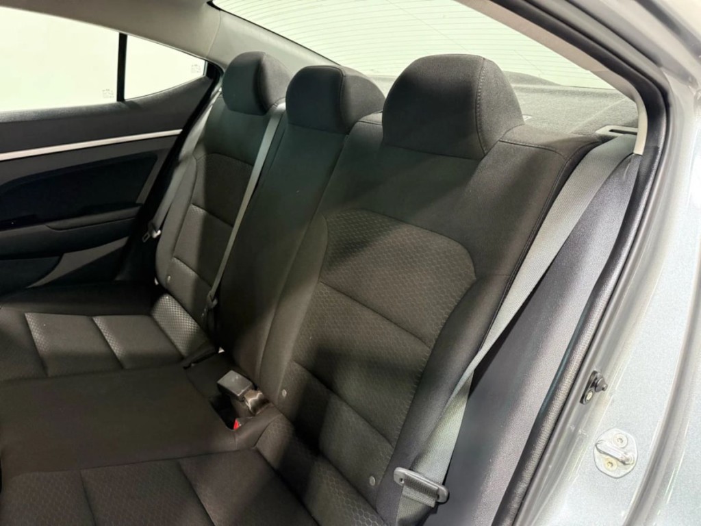 2019 Hyundai Elantra Image 25