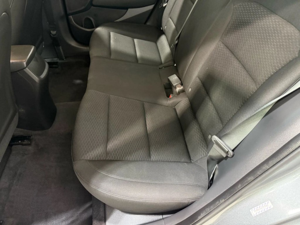 2019 Hyundai Elantra Image 26