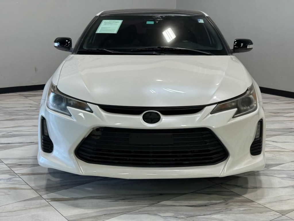 2015 Scion tC Image 3