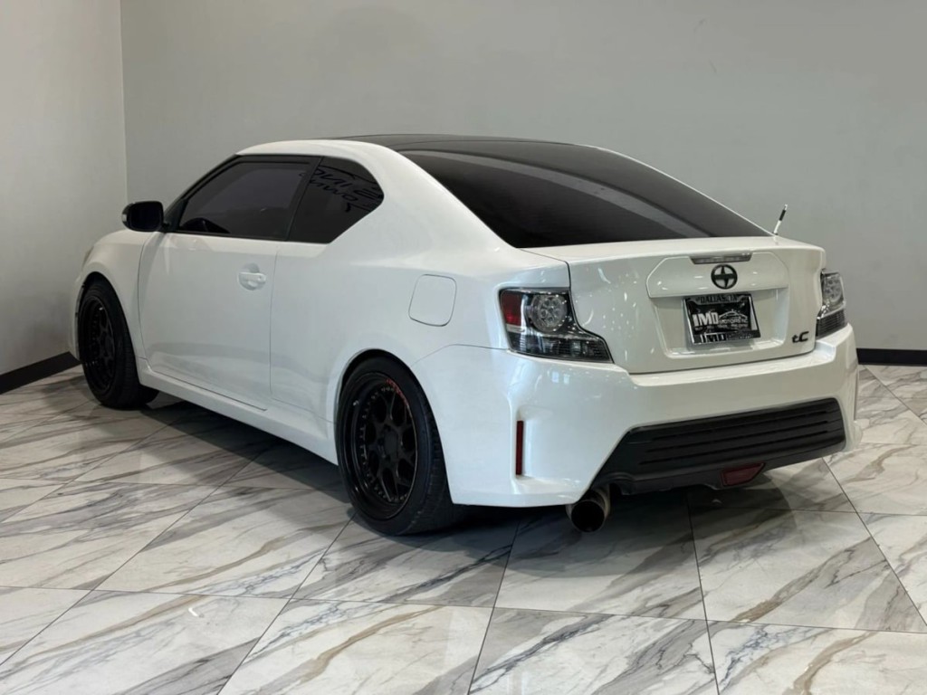2015 Scion tC Image 8