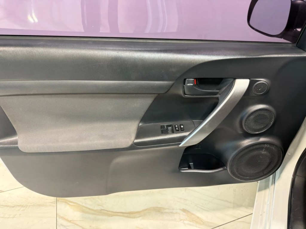 2015 Scion tC Image 11