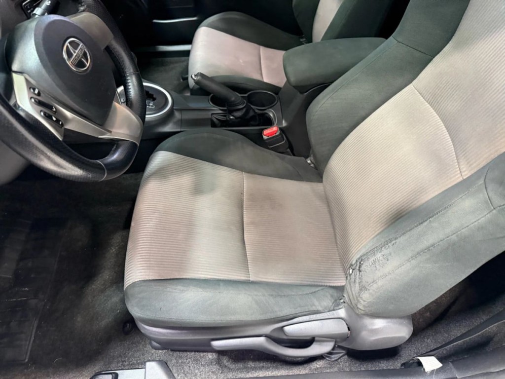 2015 Scion tC Image 21