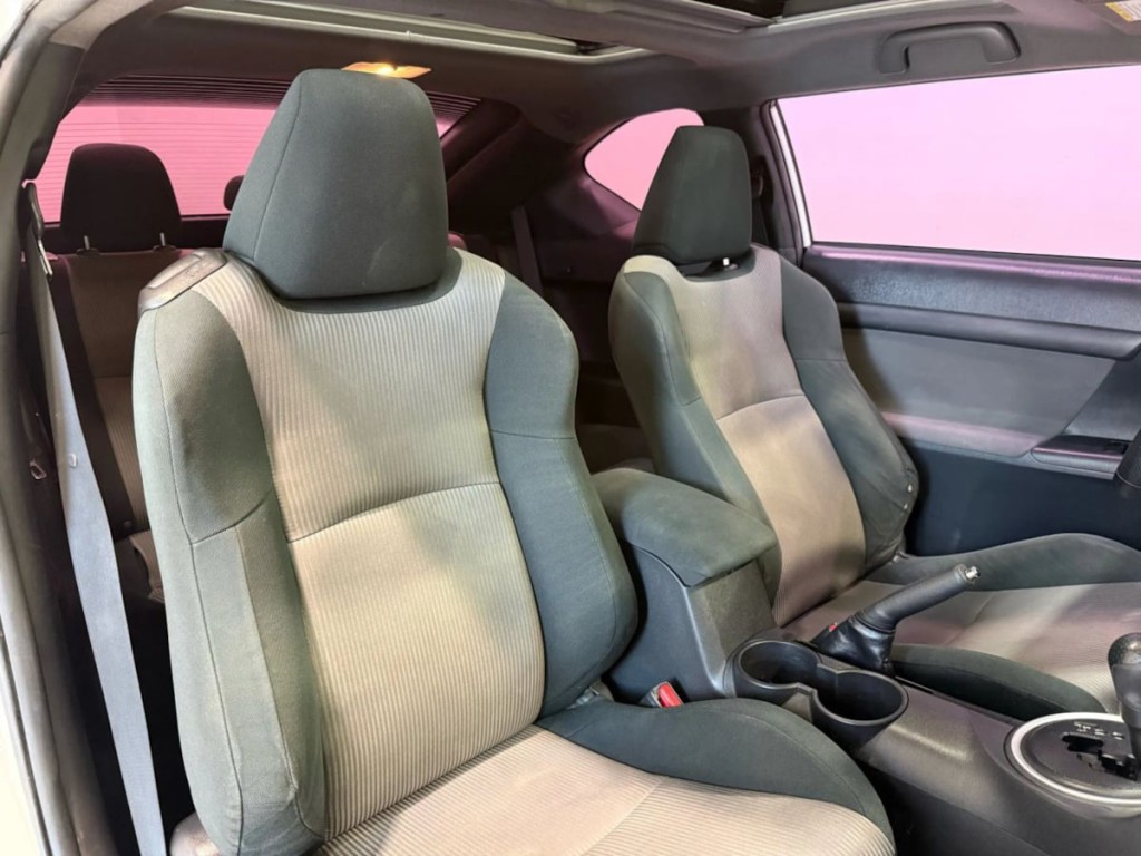 2015 Scion tC Image 25