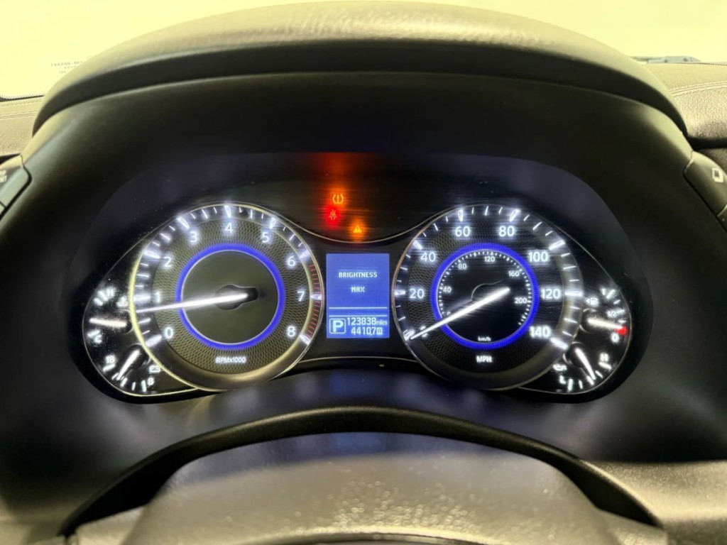 2019 INFINITI QX80 Image 17