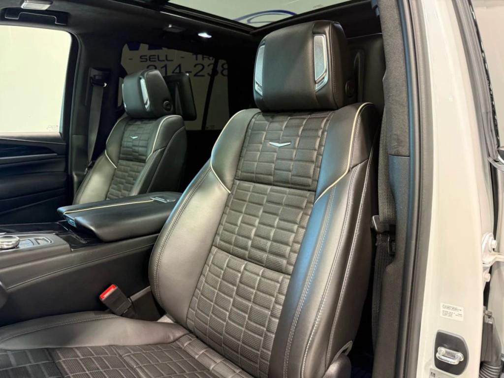 2023 Cadillac Escalade Image 23