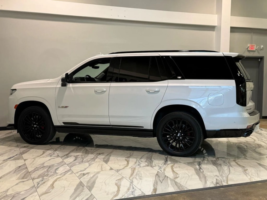 2023 Cadillac Escalade Image 9